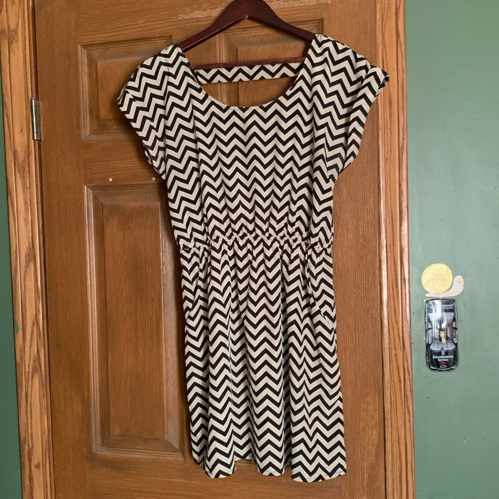 3 for $15 ‼️‼️beige and black lightweight dress